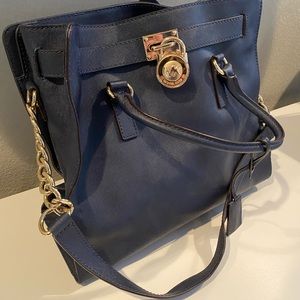 Adorable Michael Kors purse!